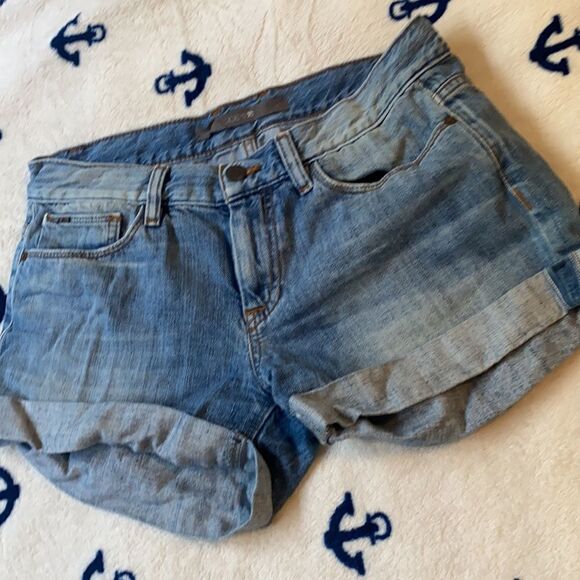 Joe’s Jeans Jean Shorts Size W26 ⭐️ - Picture 2 of 6